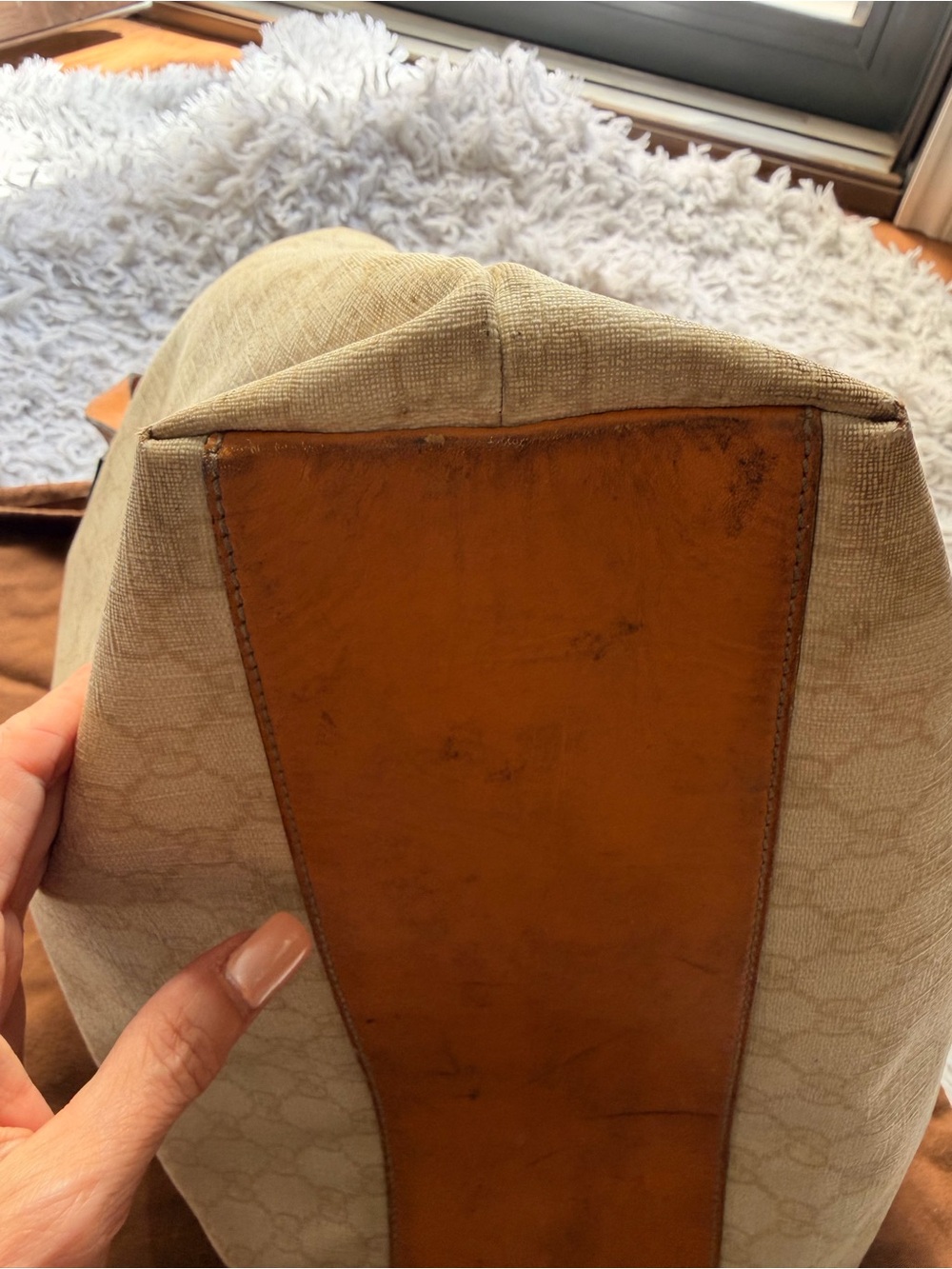 Gucci GG Supreme Tote - Picture 5 of 16
